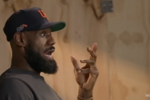 詹姆斯：赛程密集导致我们没有训练时间 就只能忙里偷闲交流战术