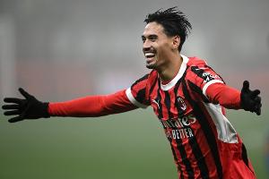 记者：米兰是否会卖赖因德斯？弗拉尼将对此事有很大的发言权