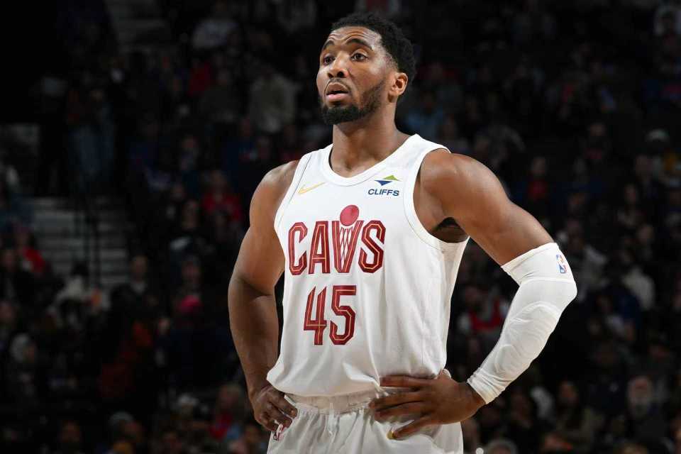 开云科技-米切尔35+7+9骑士双杀76人 恩比德13000分里程碑加兰伤退